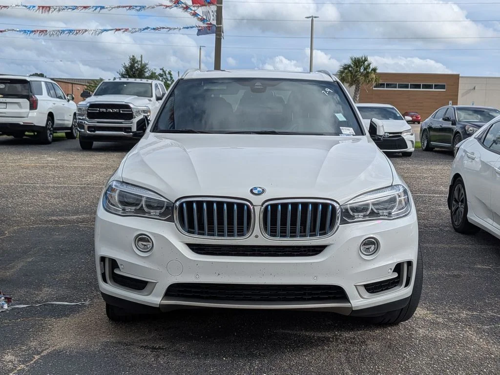 Used 2018 White BMW xDrive40e image 6