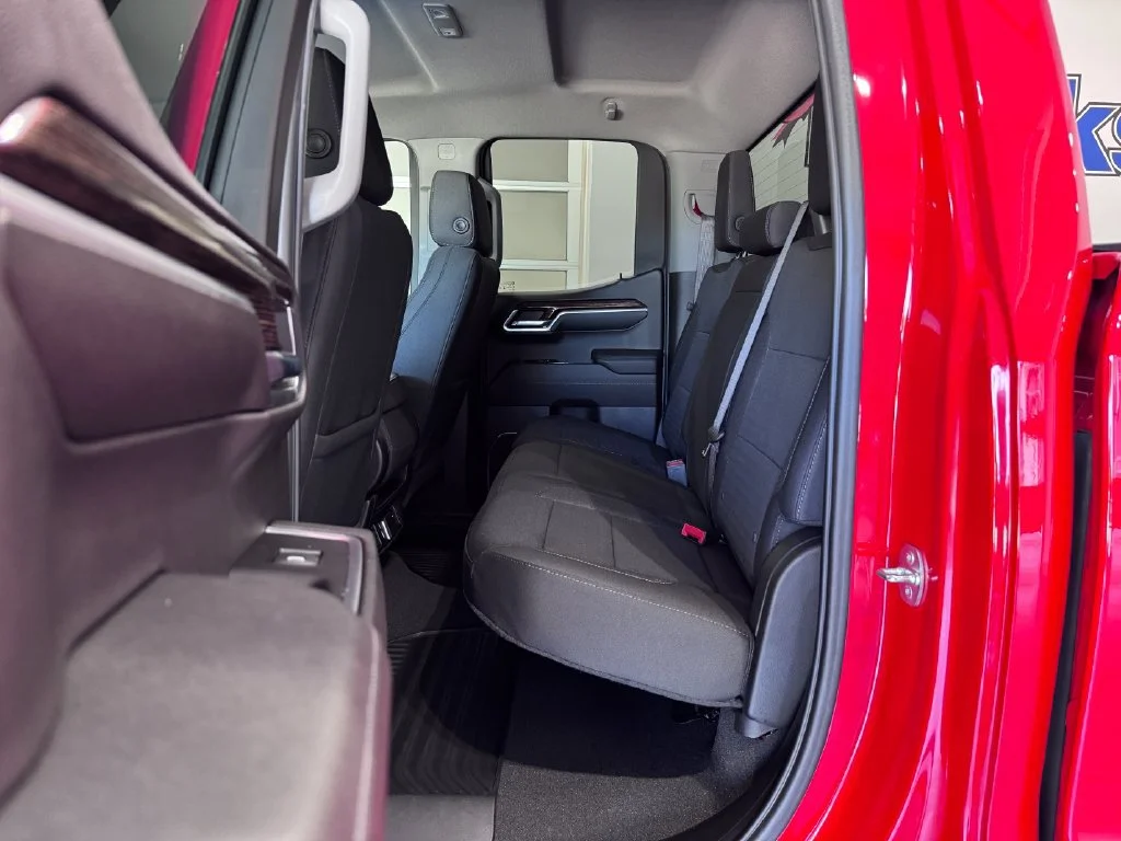 2024 GMC Sierra 1500 Elevation - Photo 13