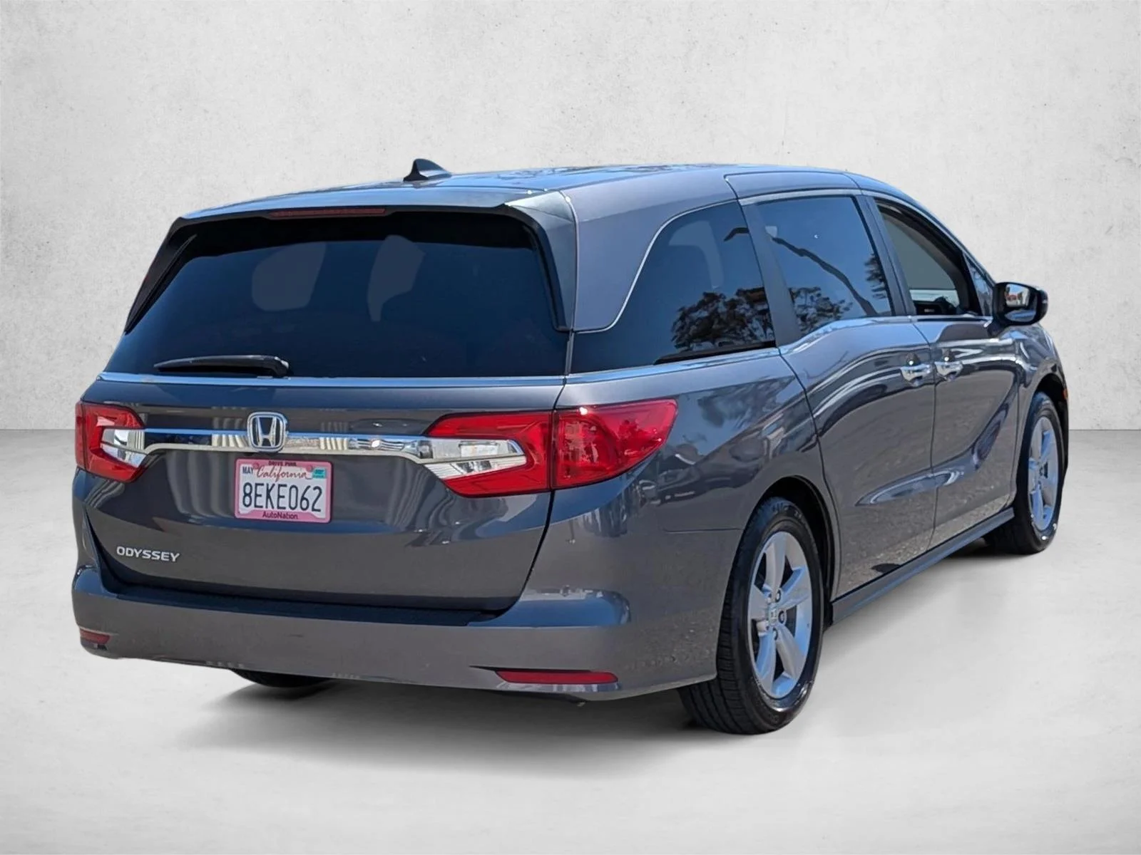 Used 2018 Silver/Gray Honda EX-L image 5