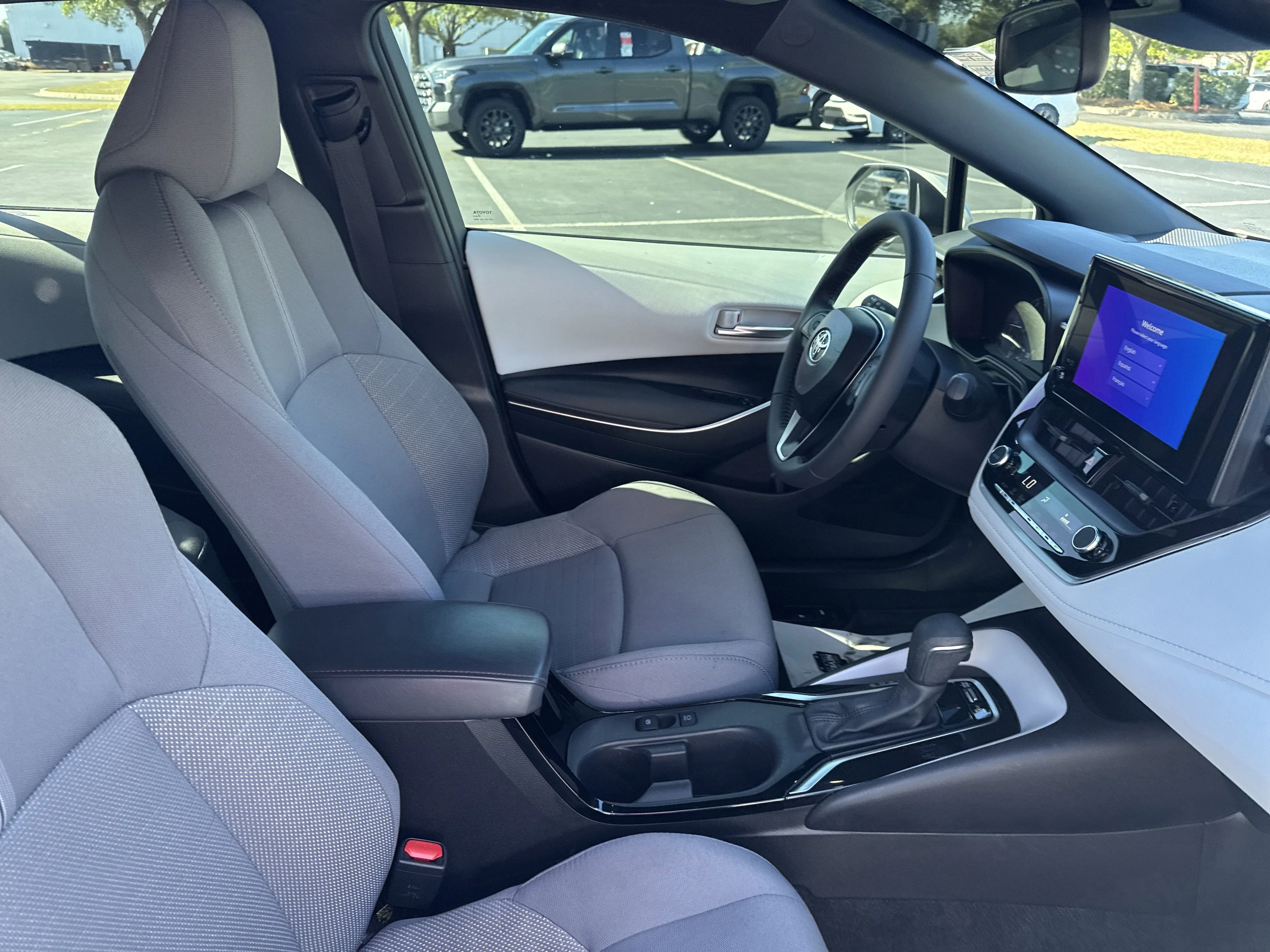 Used 2024  Toyota  image 33