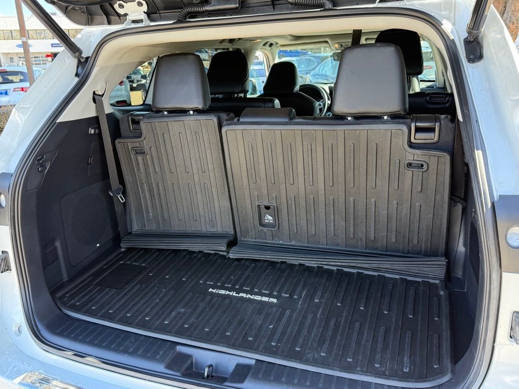 2022 Toyota Highlander Platinum - Photo 17