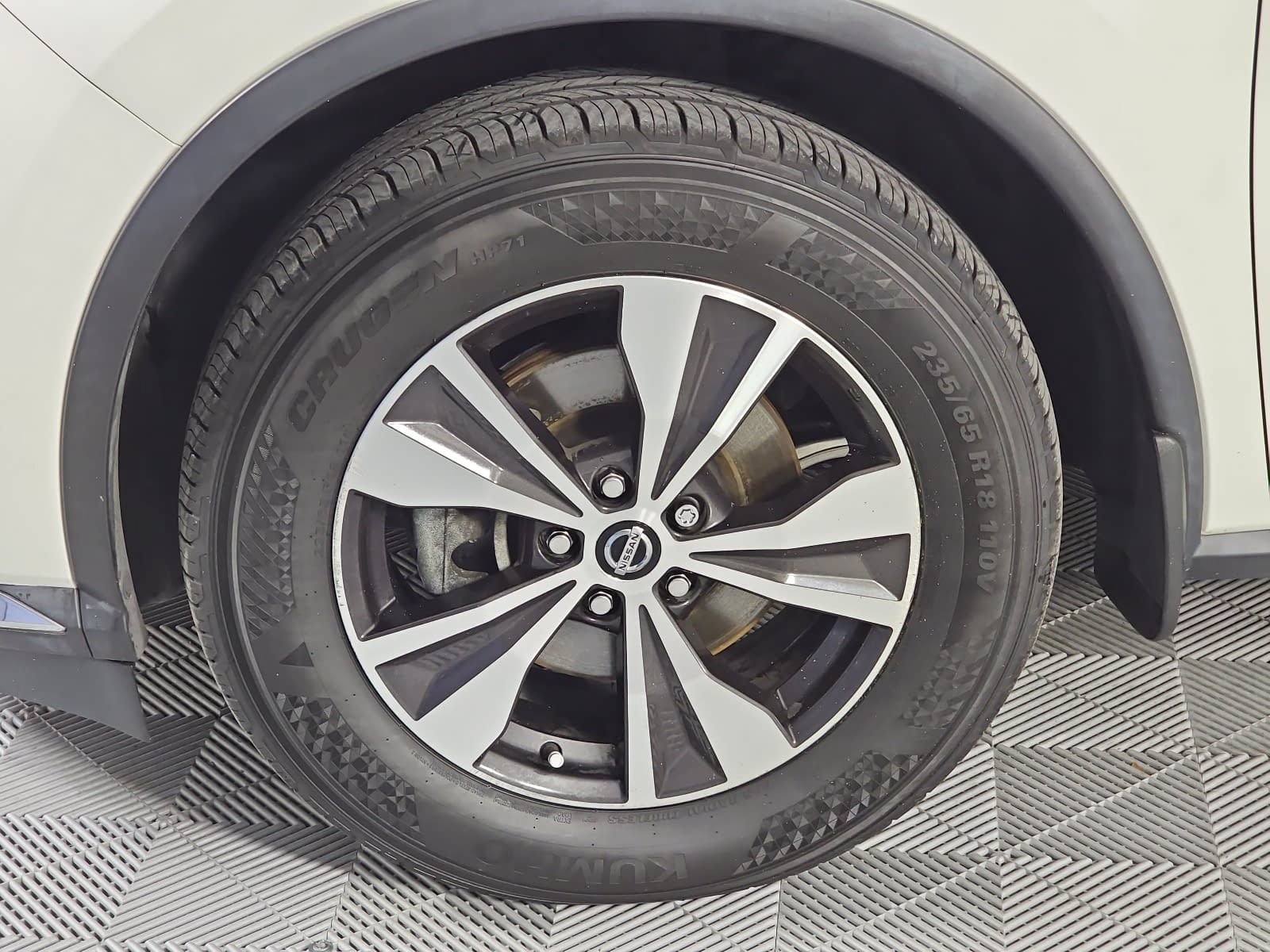 Used 2019 White Nissan SV image 10