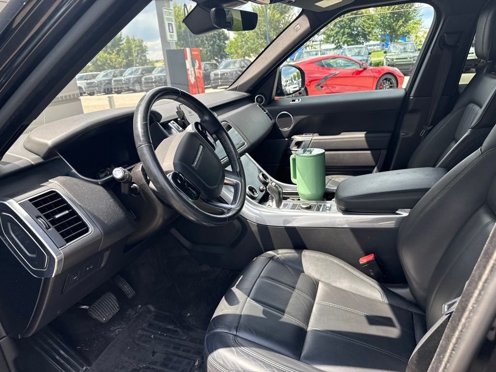 Used 2021 Santorini Black Metallic Land Rover SE image 18