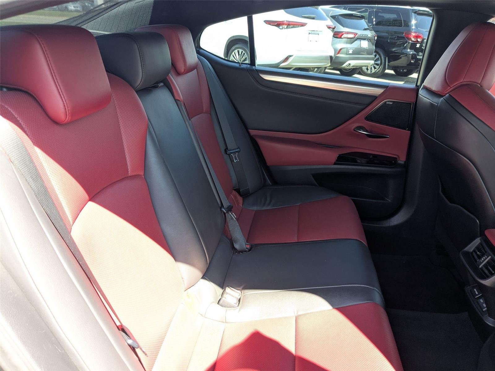 Used 2023  Lexus ES 350 F SPORT Handling image 29