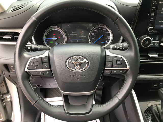 Used 2022 Celestial Silver Metallic Toyota Hybrid XLE image 18