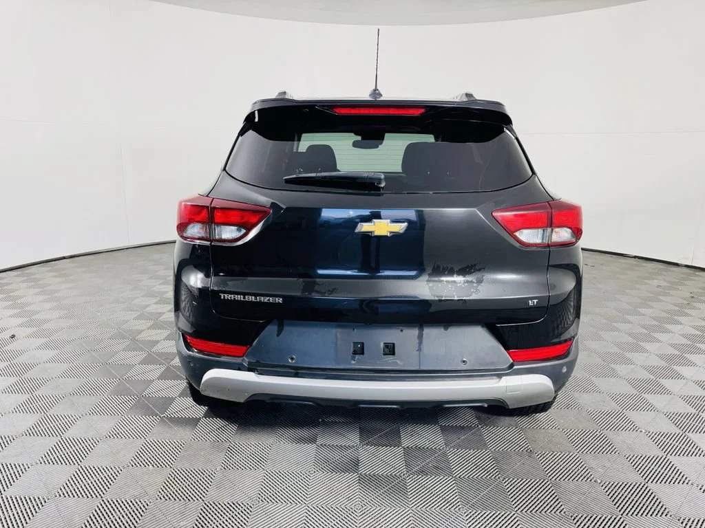 Used 2023 Mosaic Black Metallic Chevrolet LT image 21