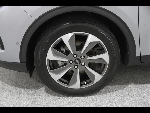 Used 2023 Iconic Silver Ford Platinum image 45