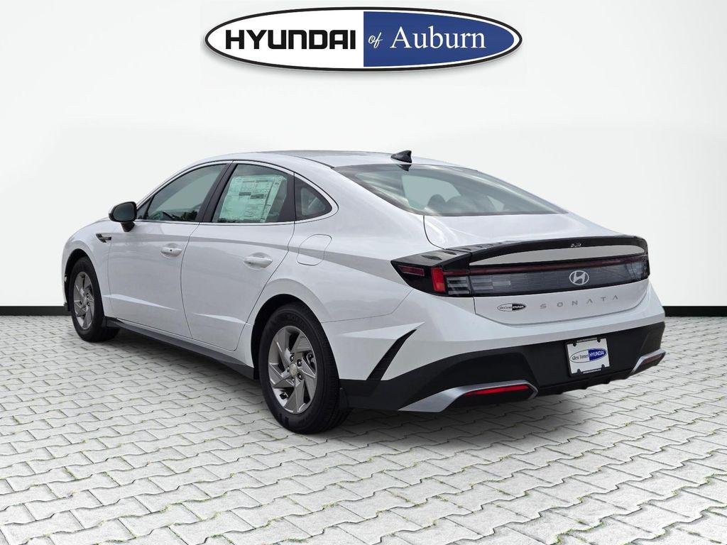 New 2026 White Hyundai SE image 10