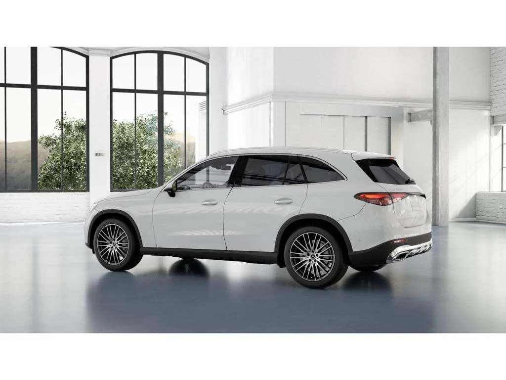 New 2027 White Mercedes-Benz GLC 300 image 31