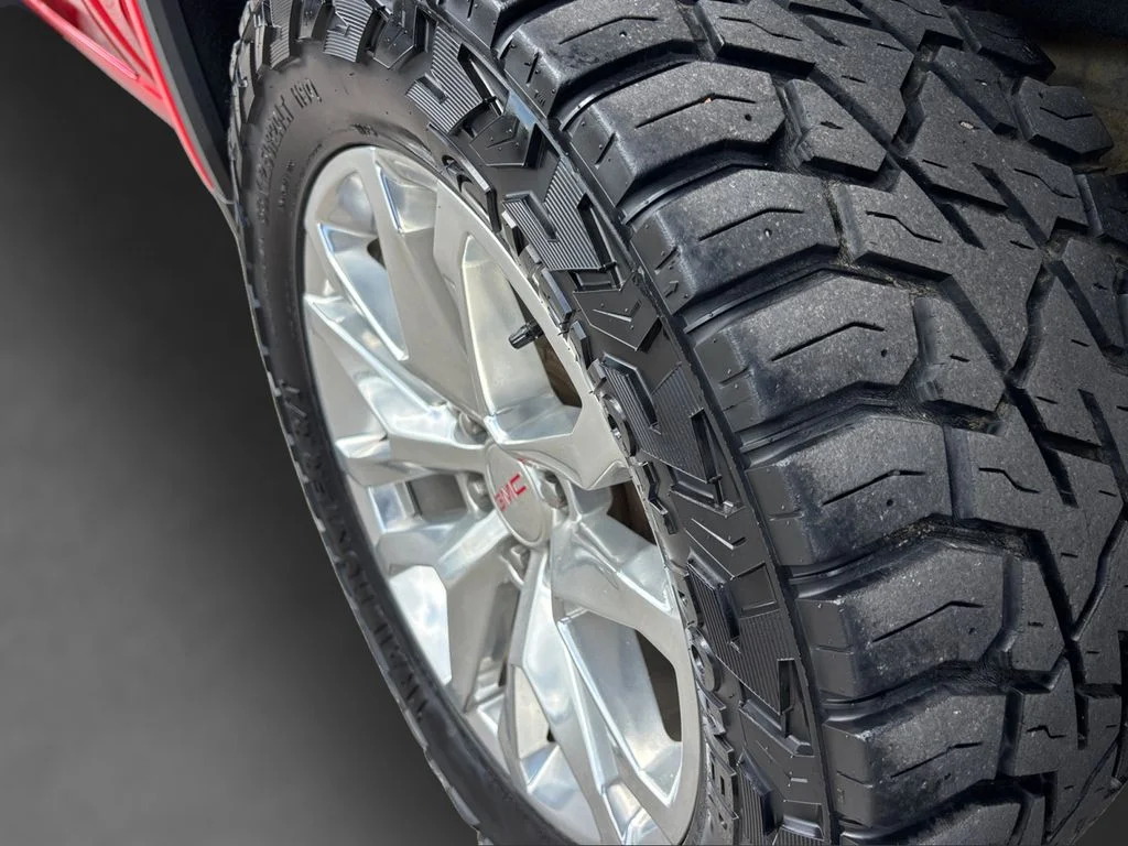 Used 2019 Red GMC SLT image 48