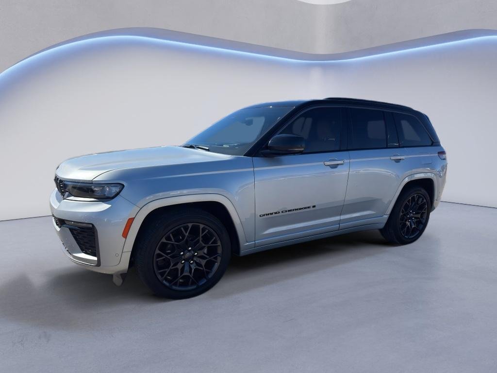 Used 2026 Silver Zynith Jeep Summit image 2
