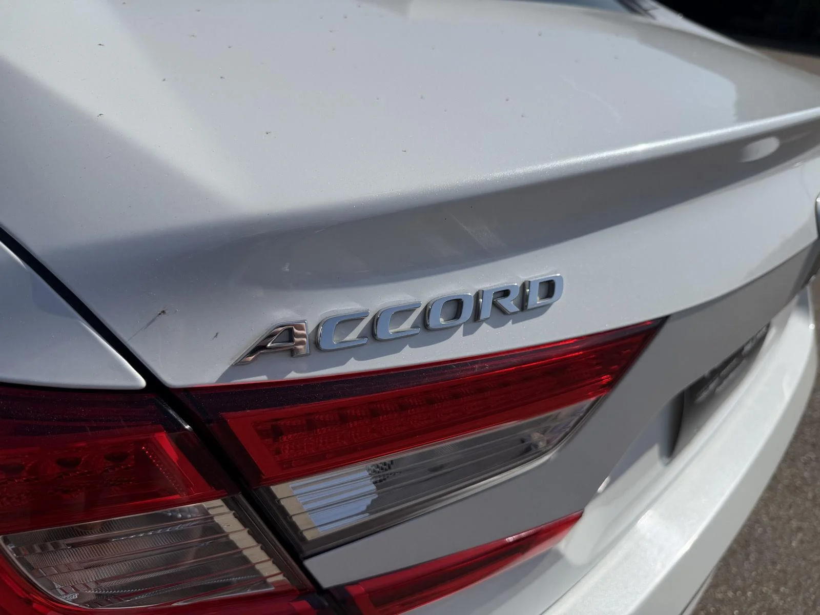 Used 2021 Platinum White Pearl Honda LX image 25