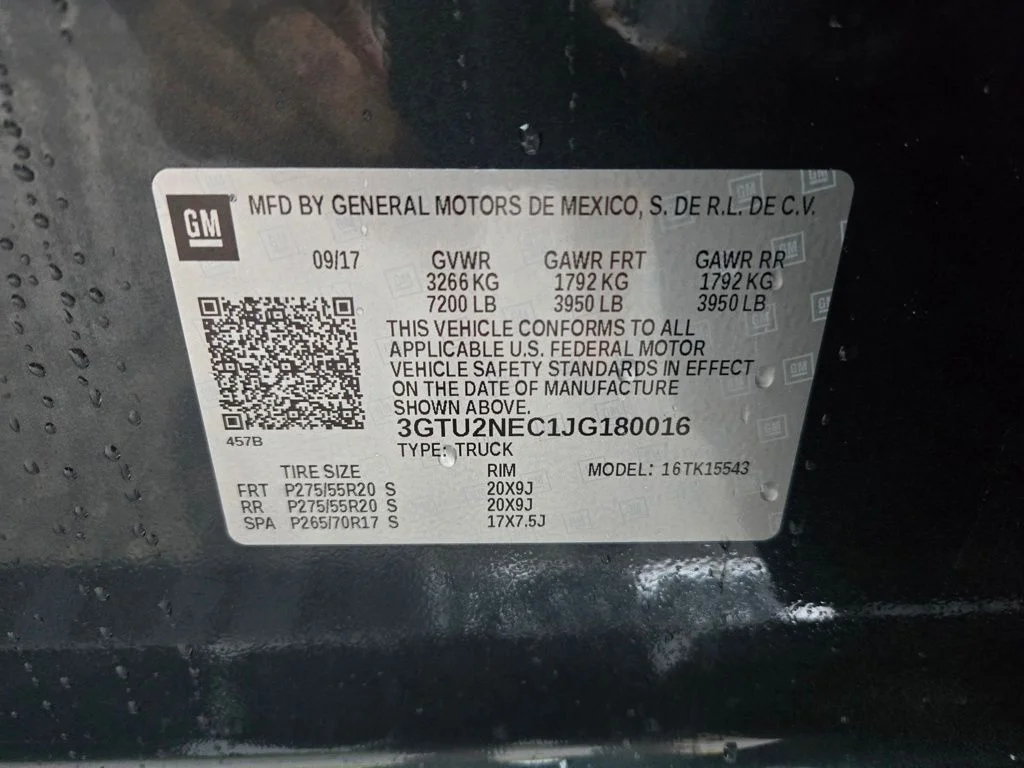 Used 2018 Gray GMC SLT image 33