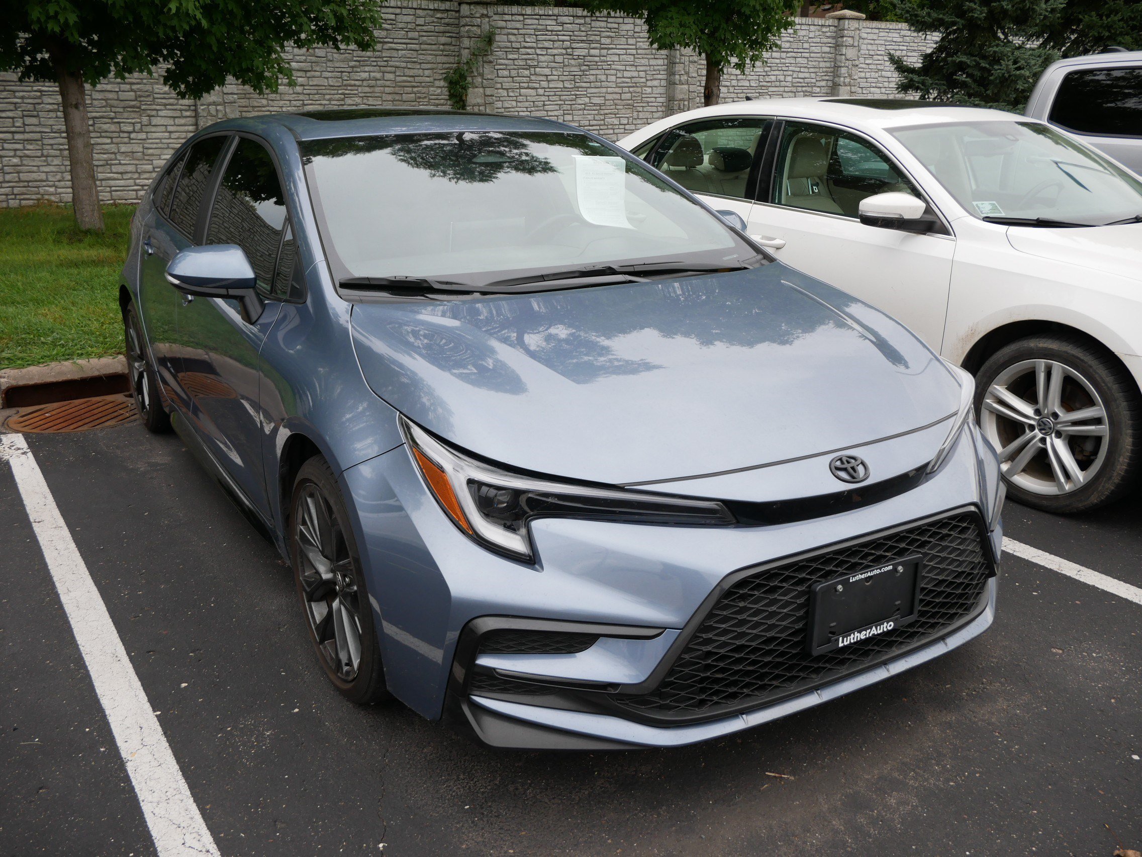 Used 2025 Celestite Toyota SE image 3