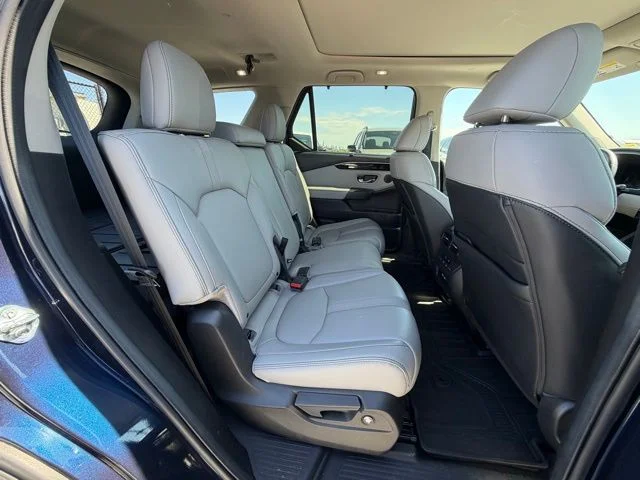 Used 2023  Honda Touring image 15