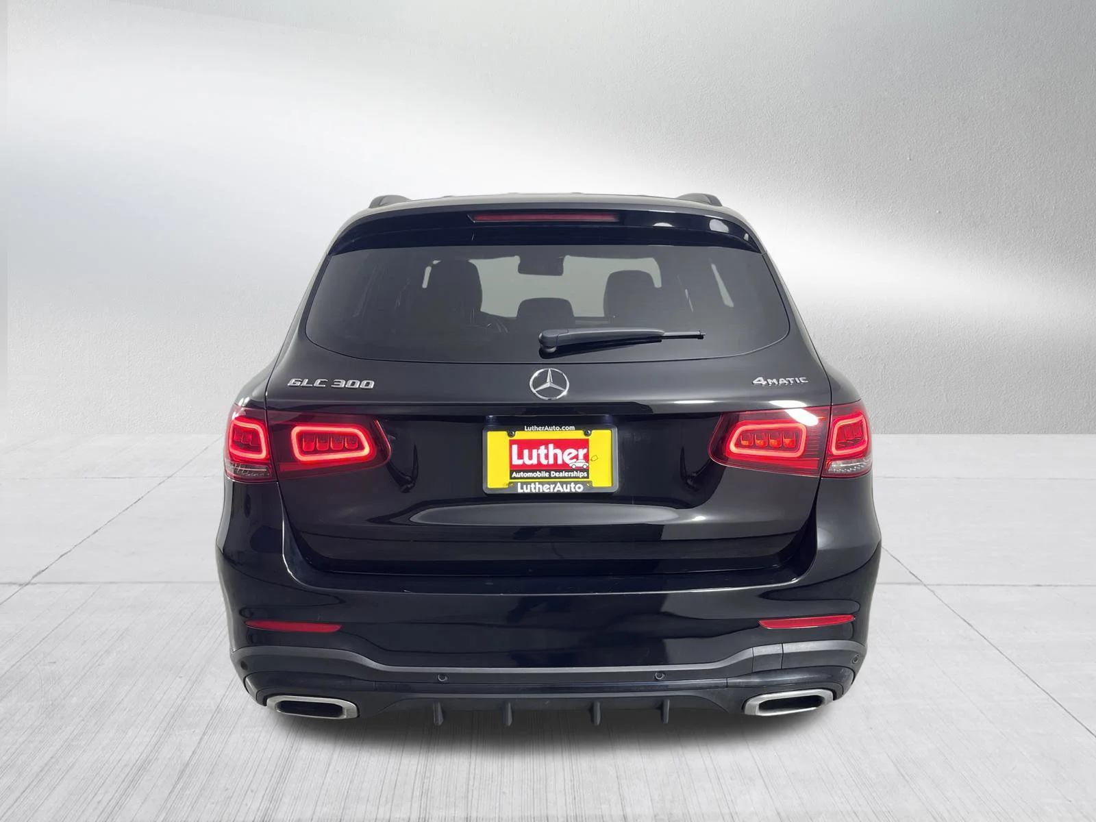 Used 2022 Black Mercedes-Benz GLC 300 image 6