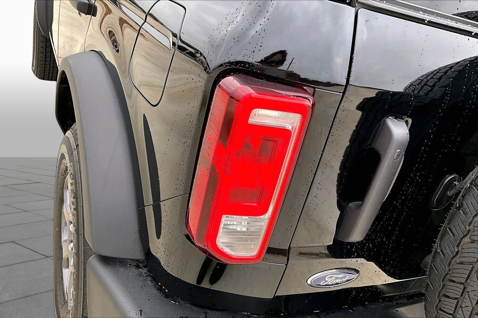 Used 2025 Shadow Black Ford Big Bend image 27