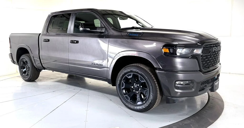 2026 RAM 1500 Big Horn/Lone Star 4x4 Crew Cab 5'7's photo