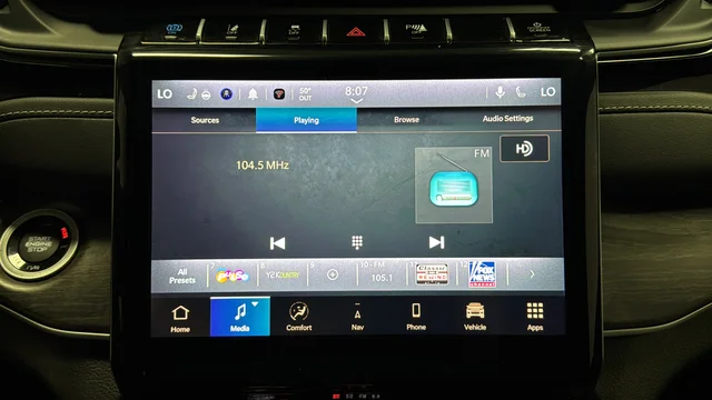 Used 2023 Midnight Sky Jeep 4xe image 29