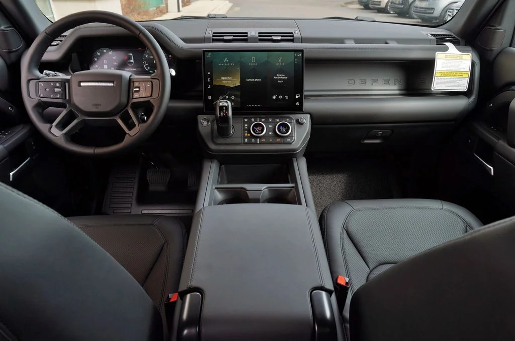 New 2026 Carpathian Grey Land Rover X-Dynamic SE image 10