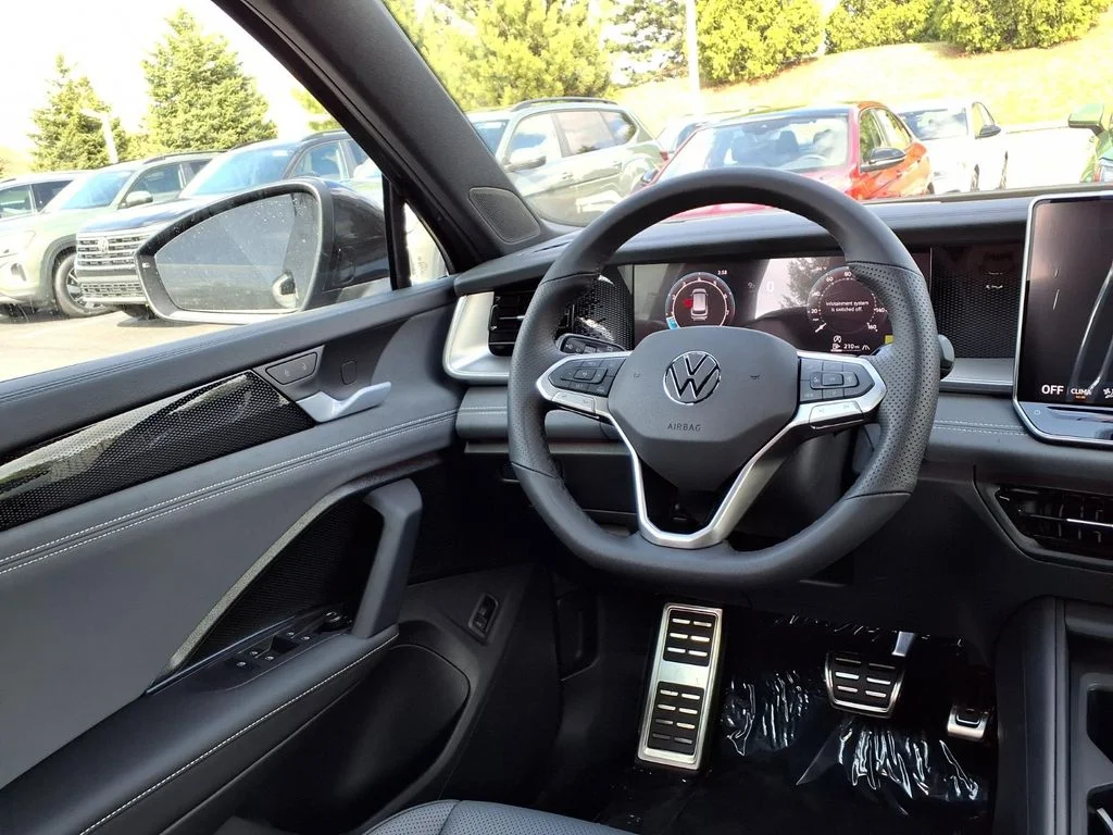 New 2026 Platinum Gray Metallic Volkswagen 2.0T SE R-Line Black image 19