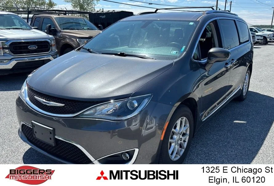2020 Chrysler Pacifica Touring L's photo