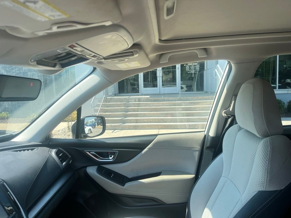 Used 2020 White Subaru Premium image 11