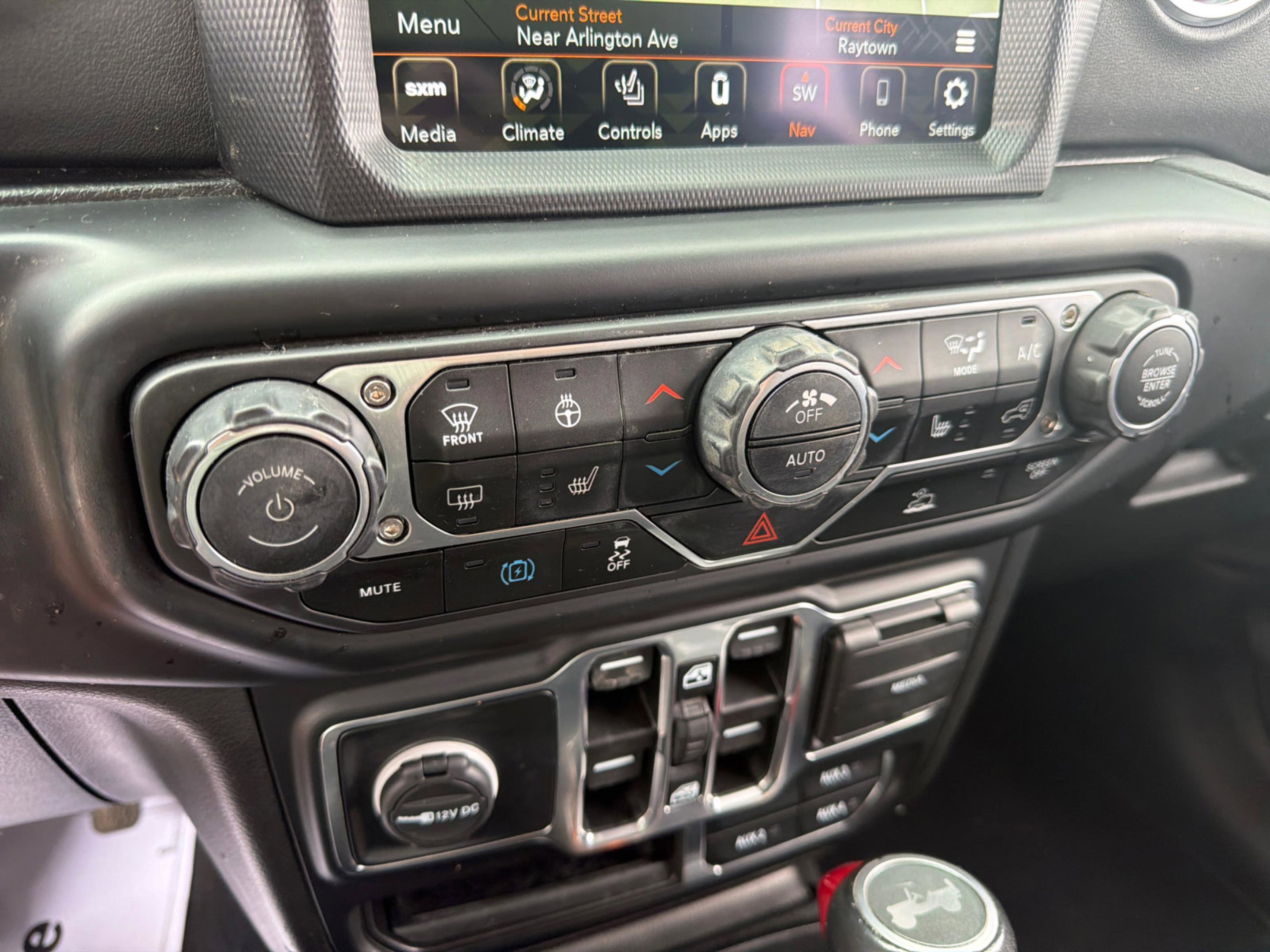 Used 2023 Sting Gray Clearcoat Jeep Sahara image 27