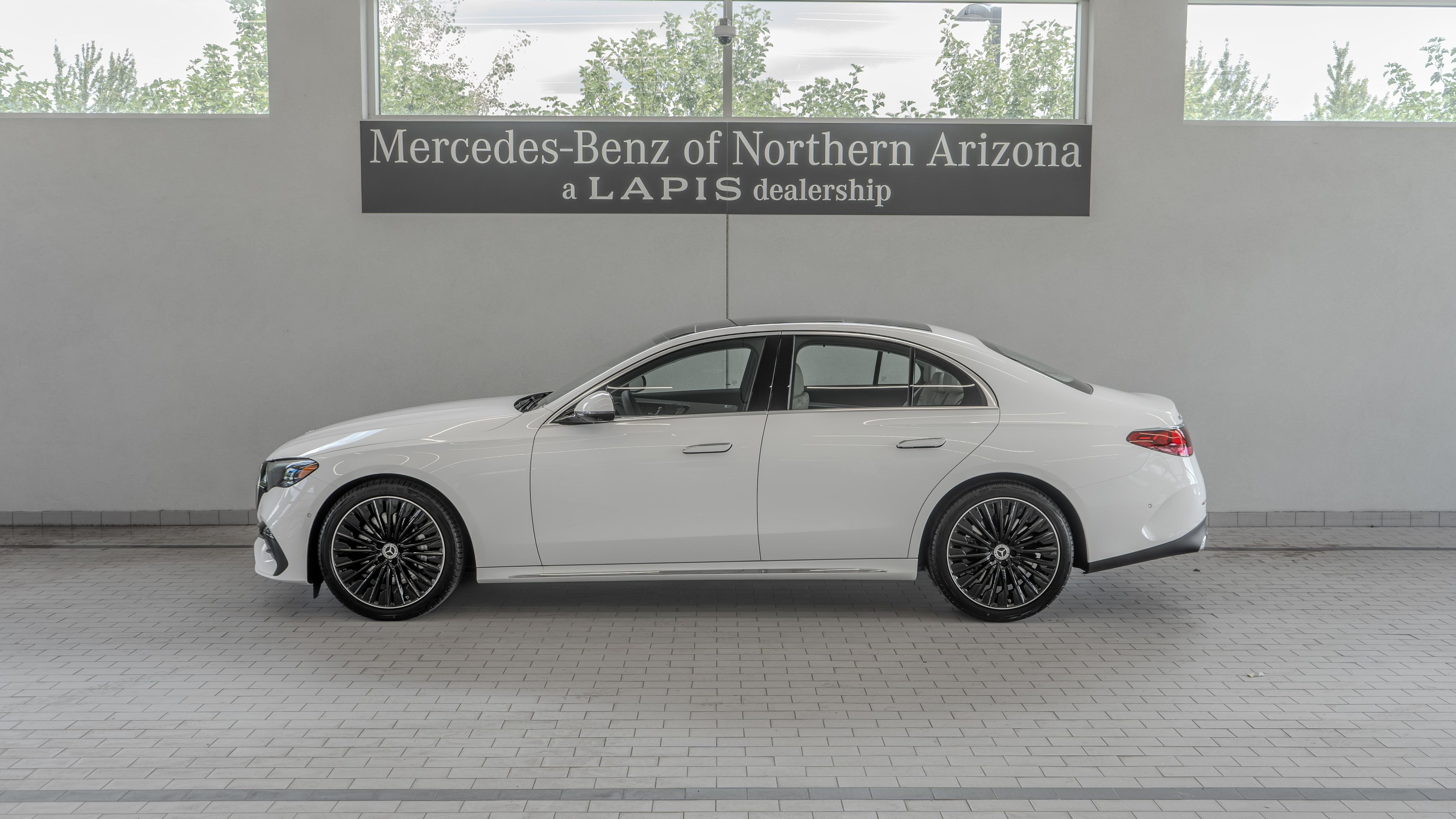 New 2026 White Mercedes-Benz E 450 image 2