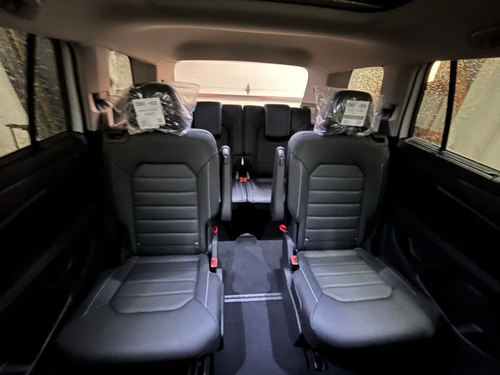 New 2026 White/off-white Volkswagen 2.0T SEL image 25