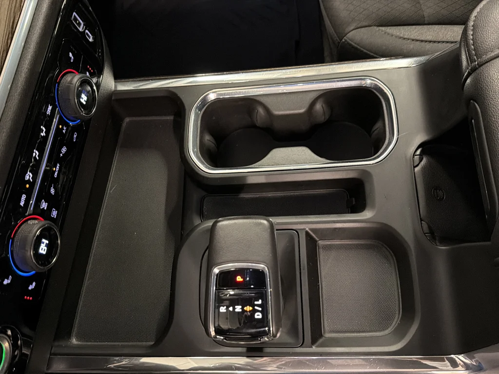 Used 2022 Gray Chevrolet LT image 21