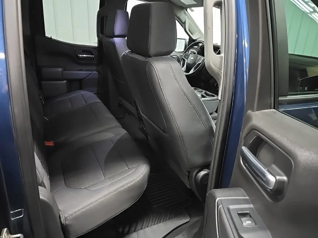 Used 2019 NORTHSKY BLUE METALLIC Chevrolet LT image 17