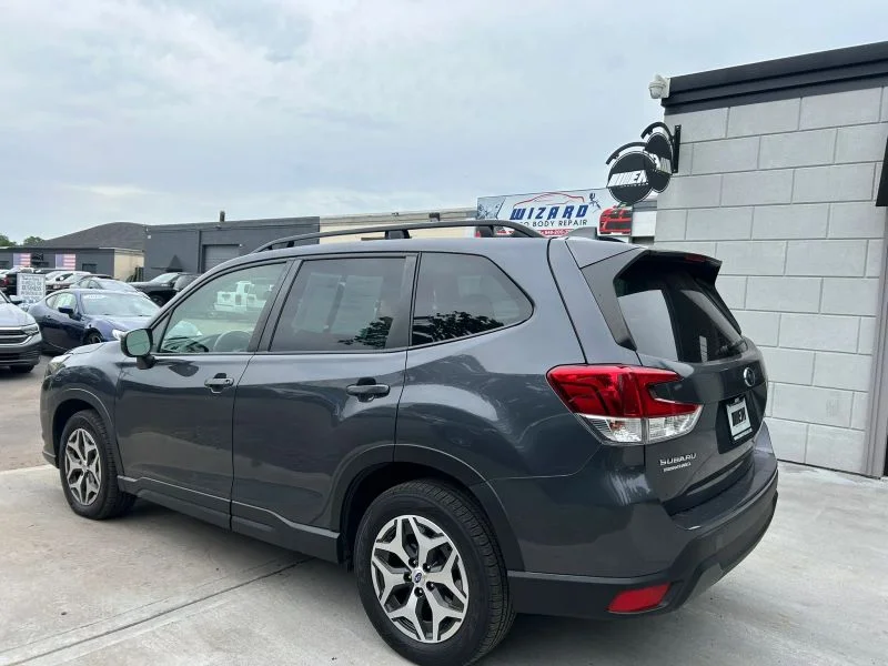 Used 2022 Gray Subaru Premium Sport Utility 4D image 7