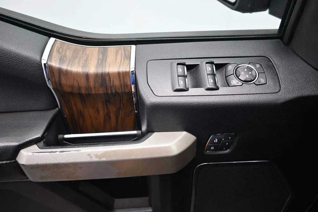 Used 2018 Ingot Silver Ford Lariat image 16