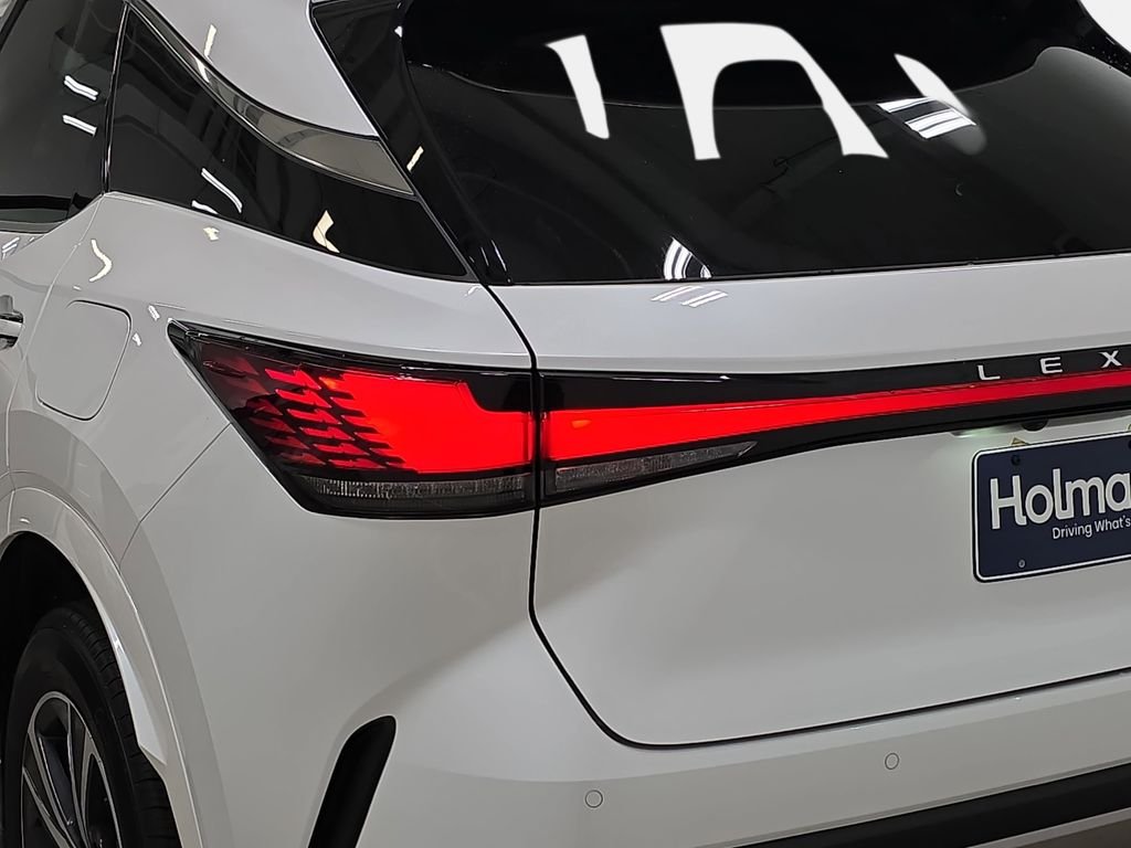 Used 2024 White Pearl Lexus 350 Premium image 34