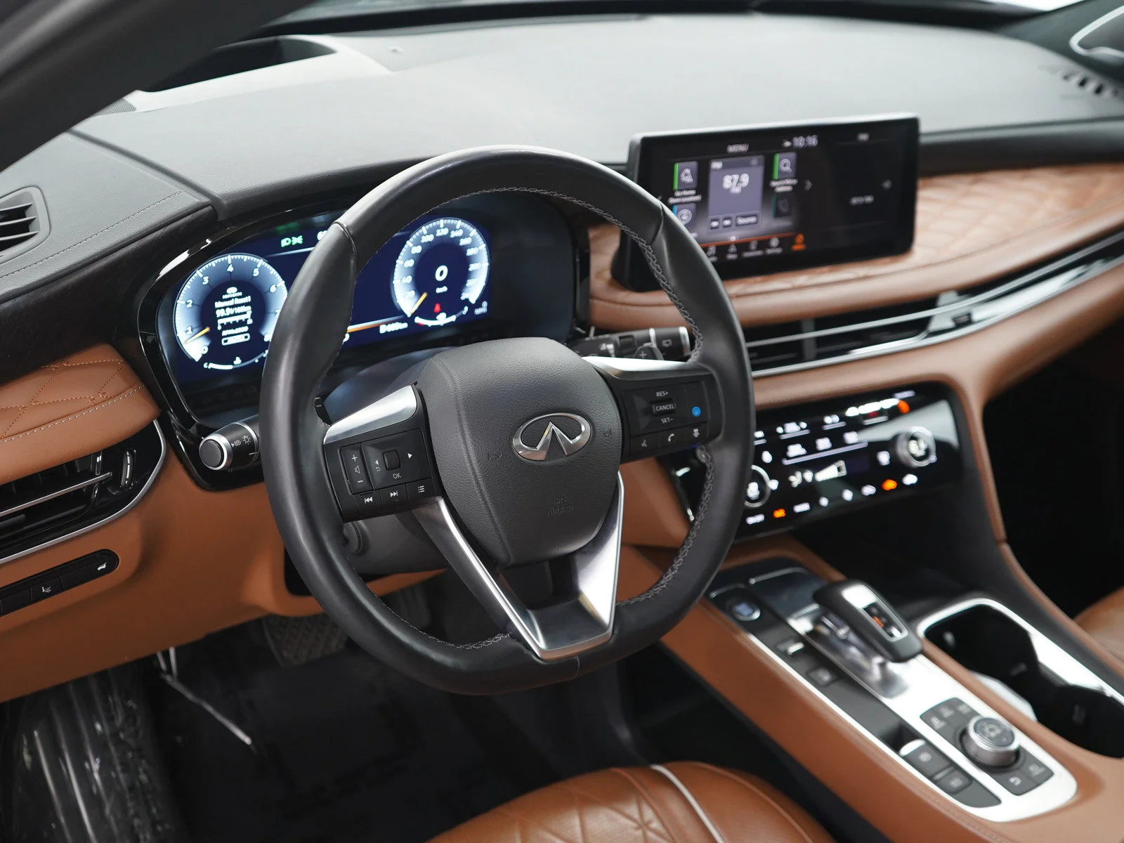 Used 2024  INFINITI Autograph image 22