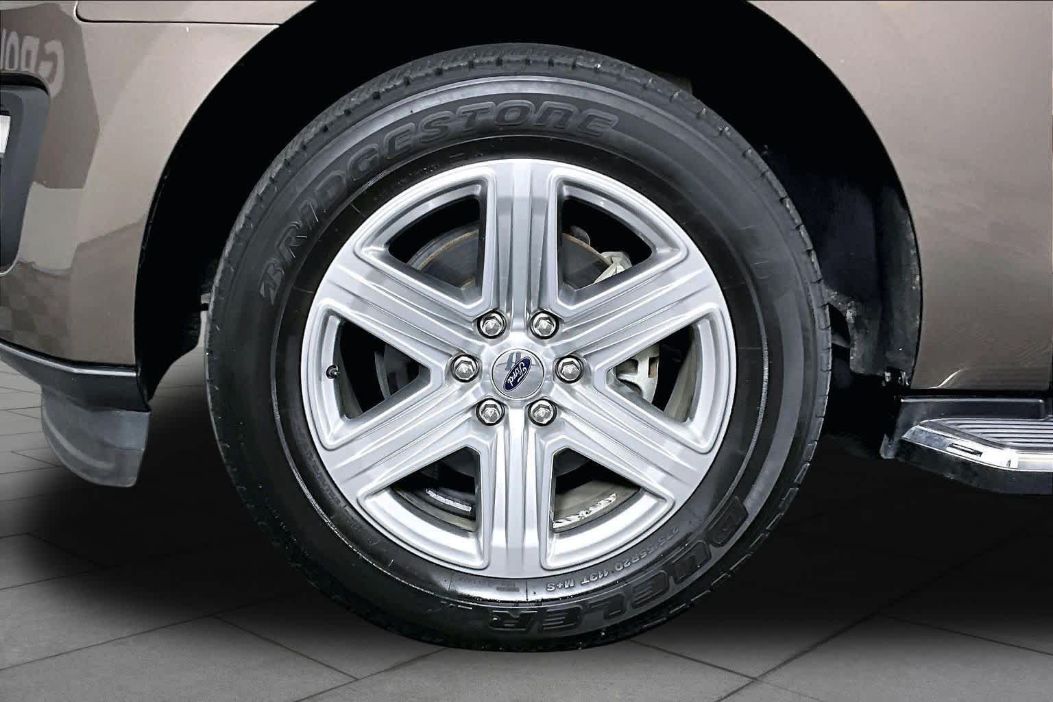 Used 2019 Stone Gray Metallic Ford XLT image 21