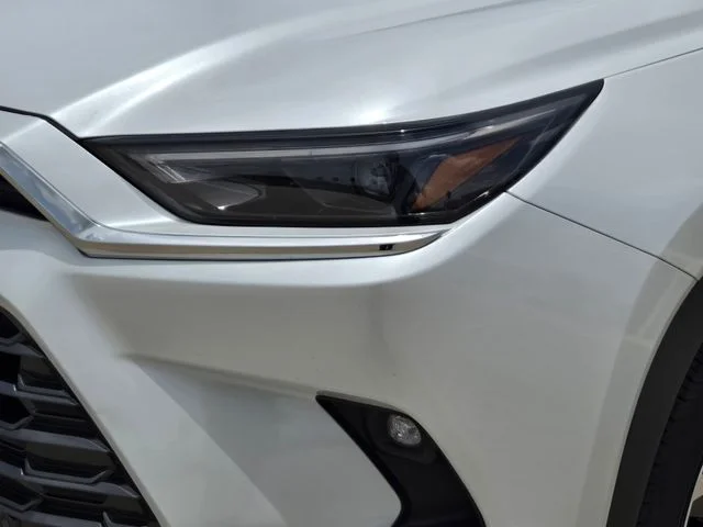 New 2026 Wind Chill Pearl Toyota Hybrid MAX Platinum image 7