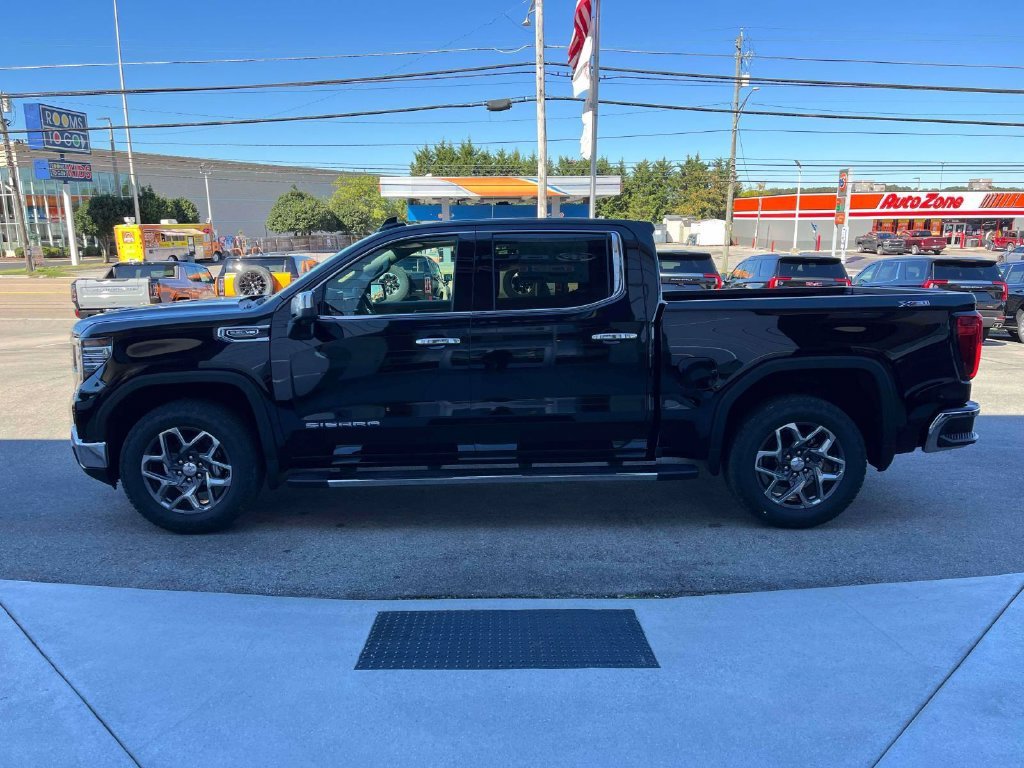 2026 GMC Sierra 1500 SLT - Photo 6