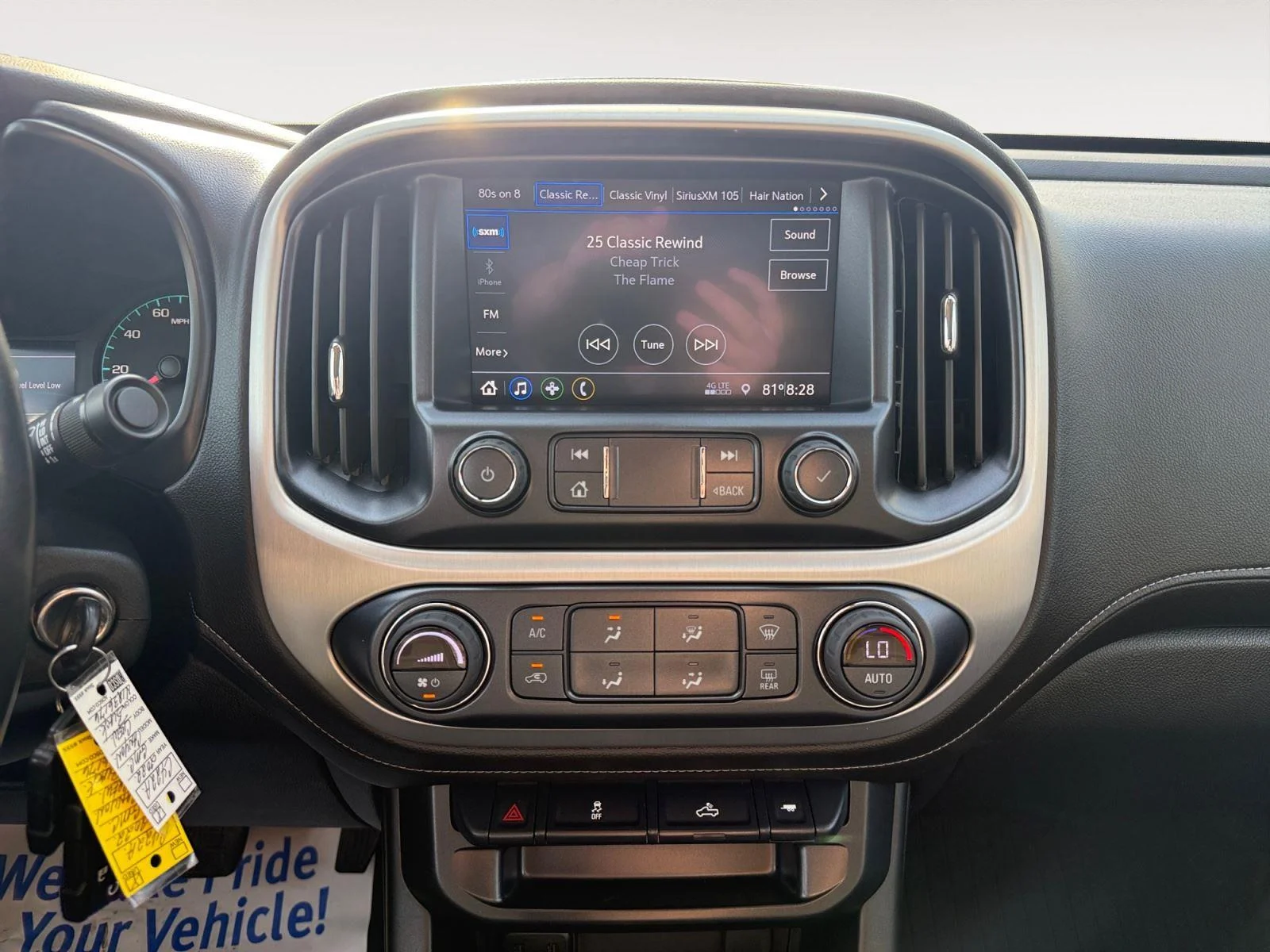 Used 2022 Onyx Black GMC Elevation image 14