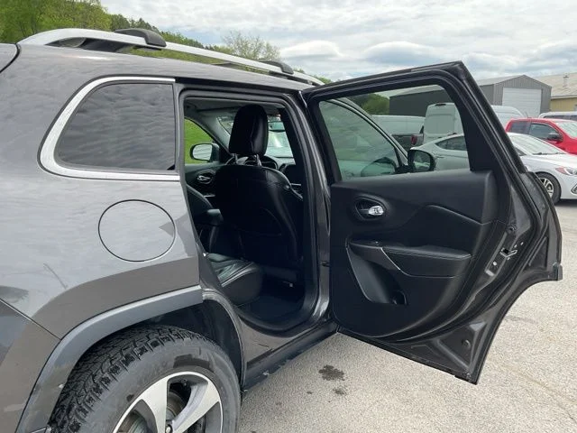 Used 2020 Gray Jeep Limited image 44