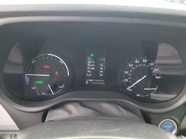 Certified Used 2021  Toyota XLE image 33