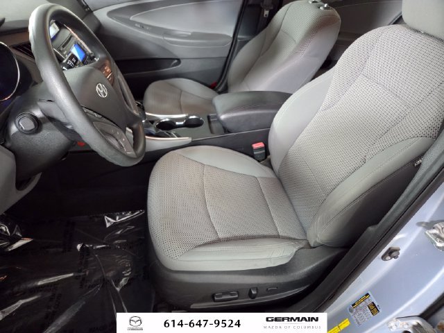 Used 2011 Blue Hyundai GLS image 19