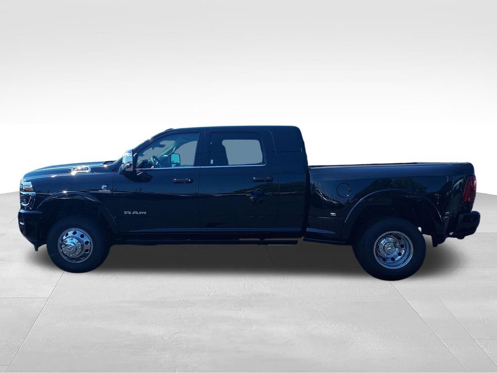 New 2026 Diamond Black Crystal Pearlcoat RAM Limited image 2
