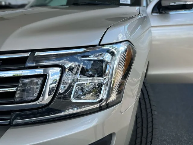 Used 2018 Gold Ford XLT image 9
