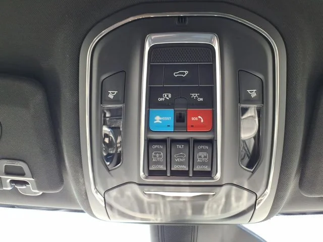 Used 2025 White Jeep Limited image 27