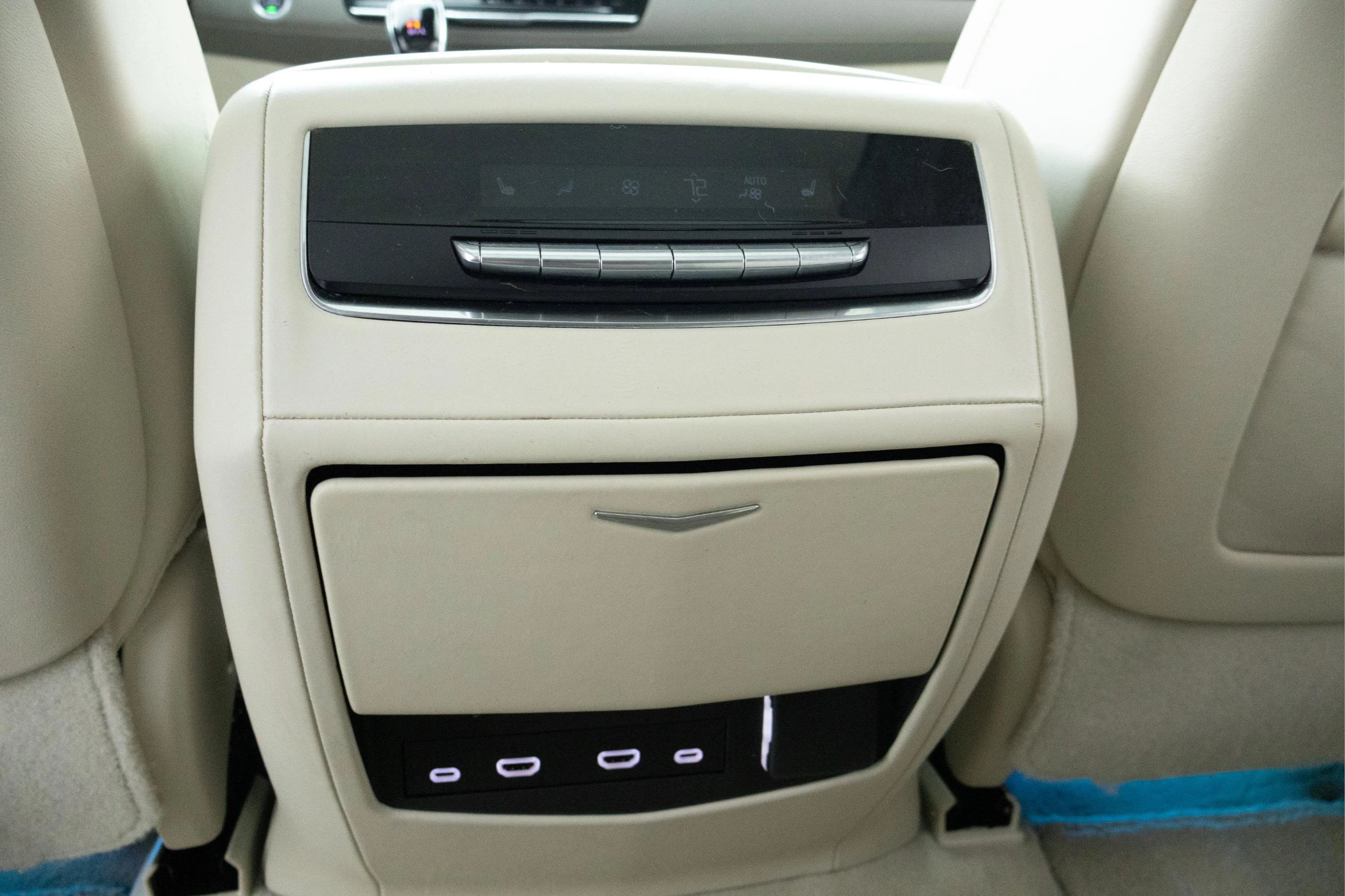 Used 2024 Crystal White Tricoat Cadillac 4WD Sport Platinum image 31