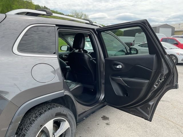 Used 2020 Gray Jeep Limited image 44