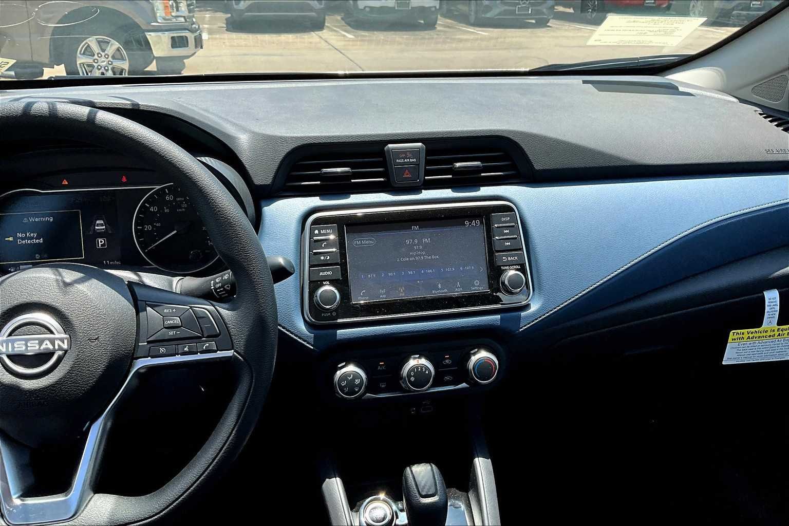 Used 2025 Aspen White Tricoat Nissan SV image 6