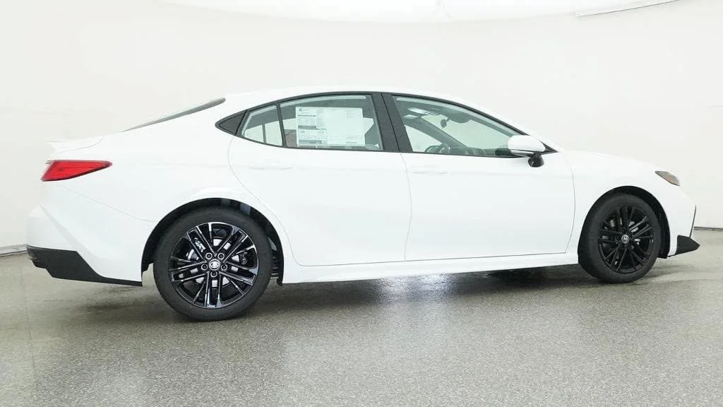 Used 2026 Ice Cap Toyota SE image 26